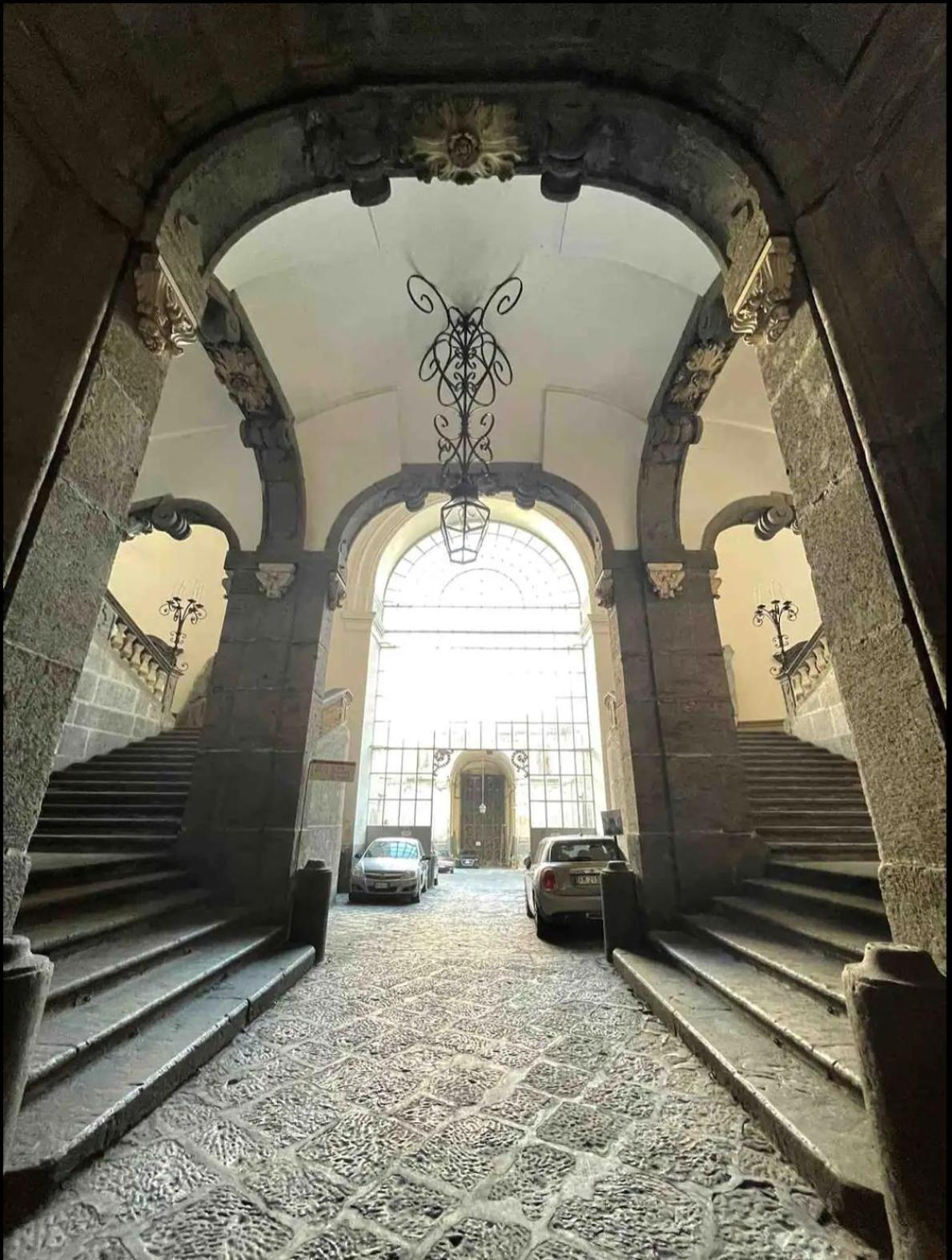 Апартаменты Maison Cassano Charme Неаполь Экстерьер фото