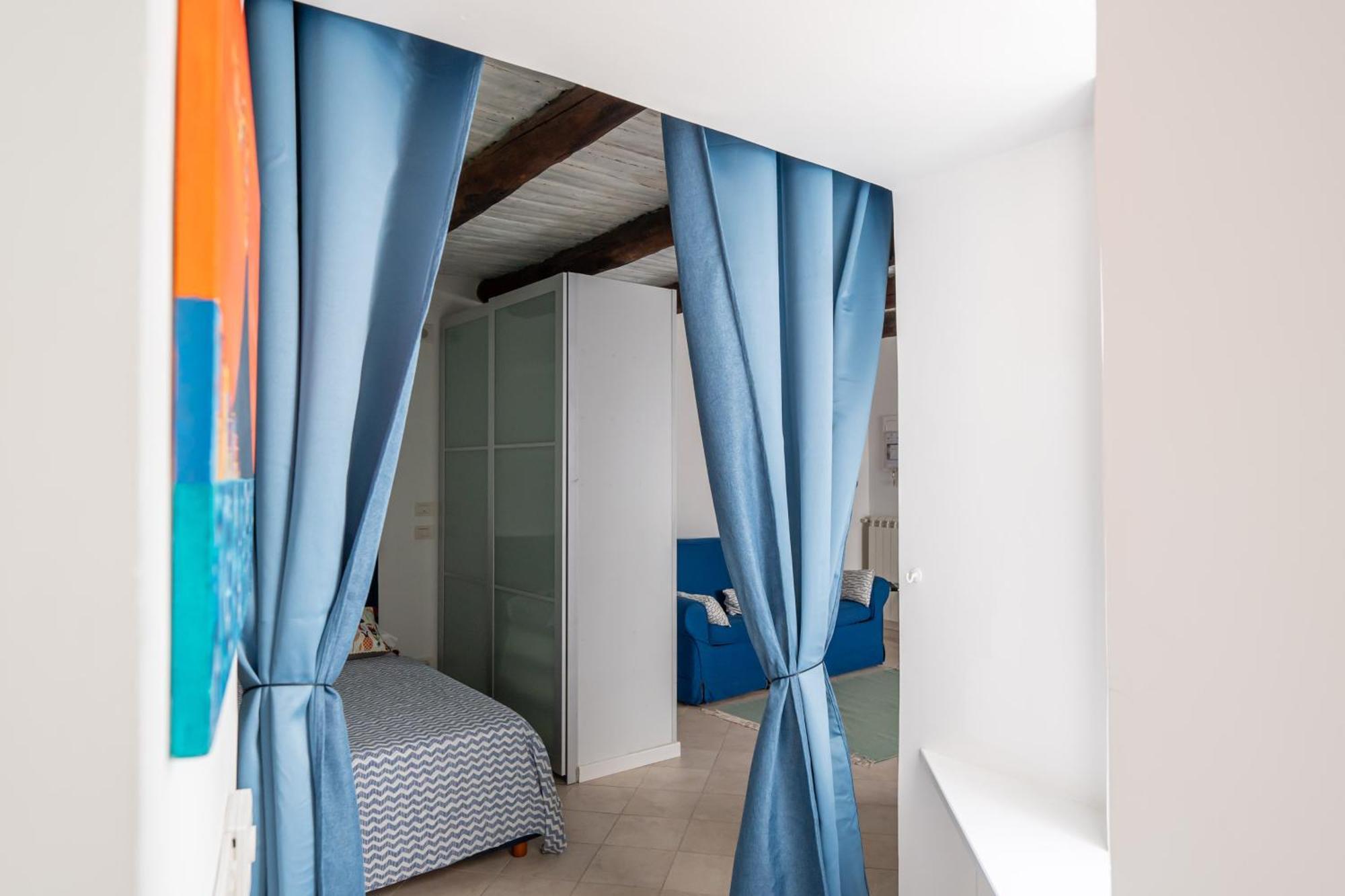 Апартаменты Maison Cassano Charme Неаполь Экстерьер фото